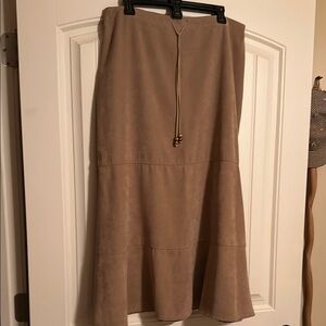 Elegant Beige Women's Skirt